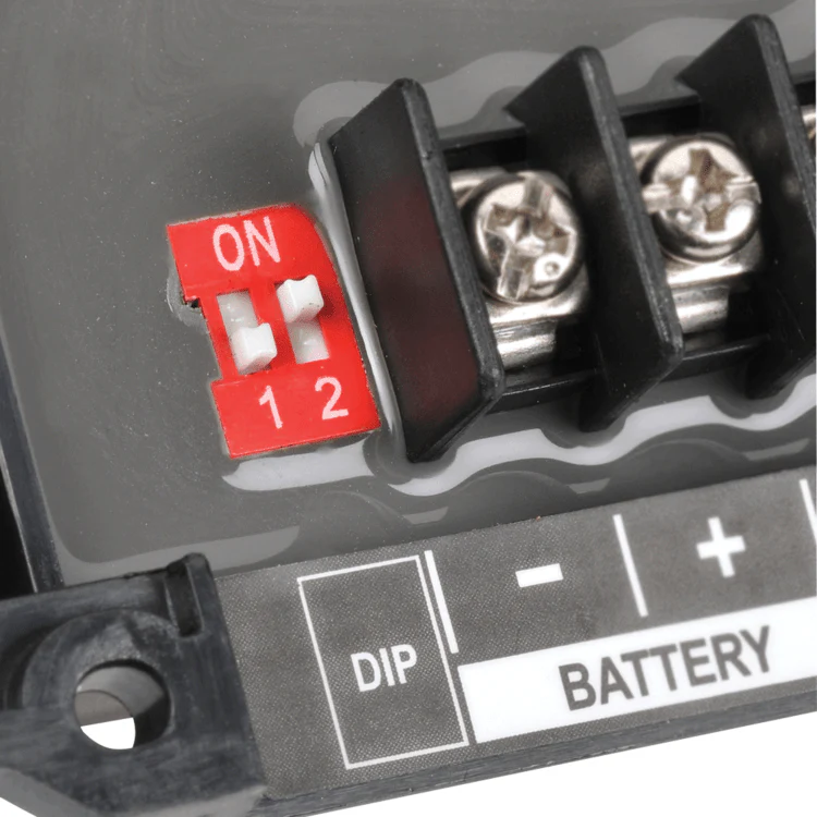 Solar - SC015 -Projecta Automatic 12V 15A 4 Stage Solar Charge Controller - Image 4
