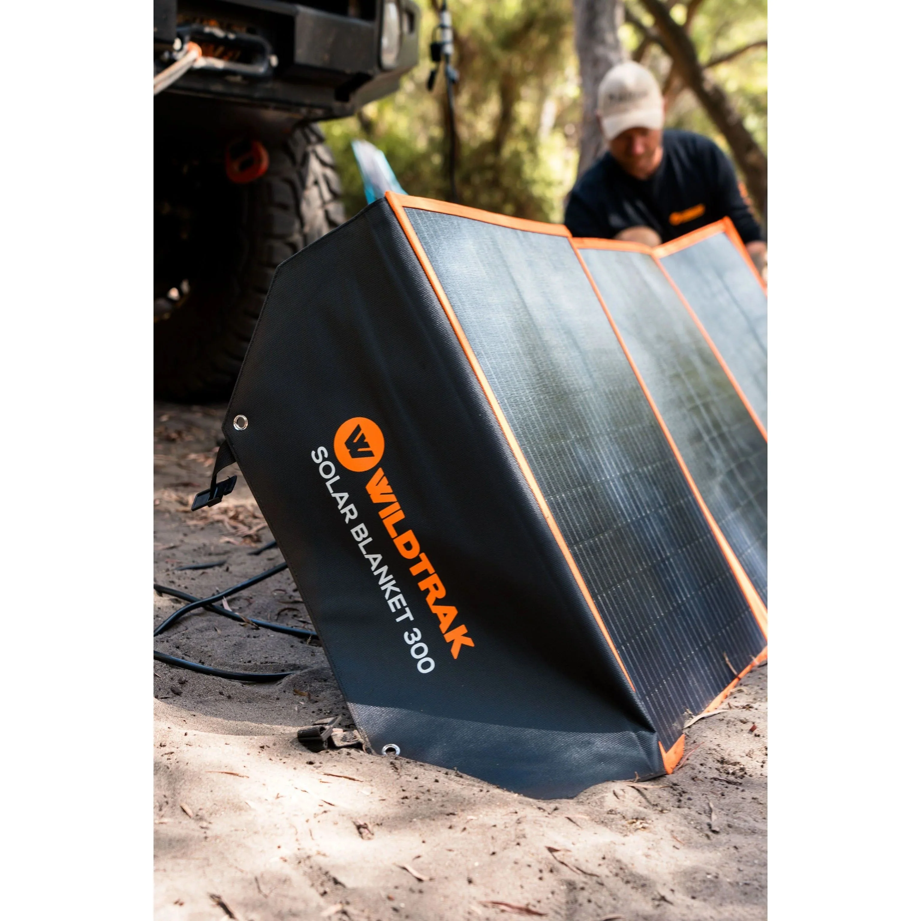 Wildtrak 240 watt Folding Solar Panel IP65 Waterproof & carry Bag - Image 4