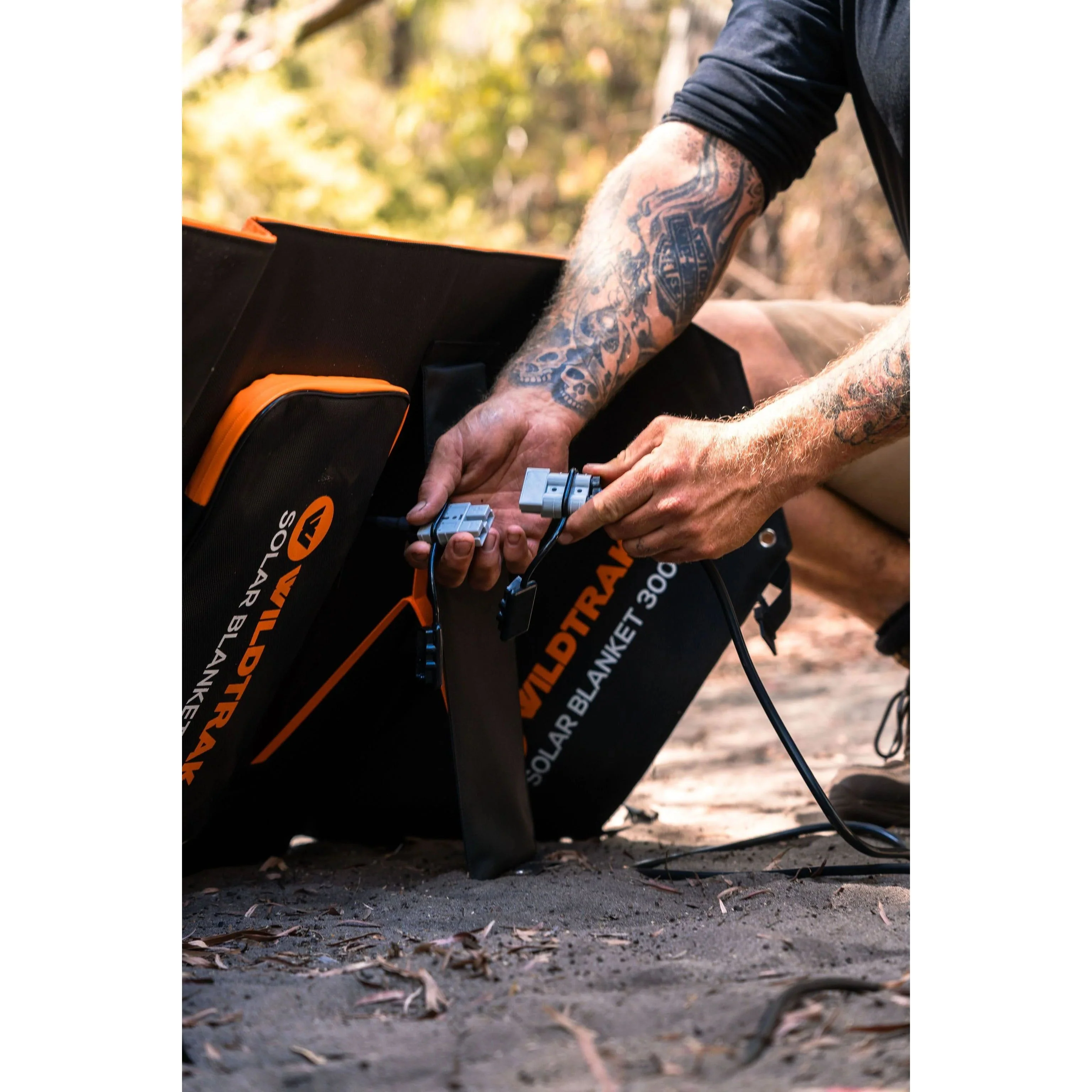 Wildtrak 240 watt Folding Solar Panel IP65 Waterproof & carry Bag - Image 8